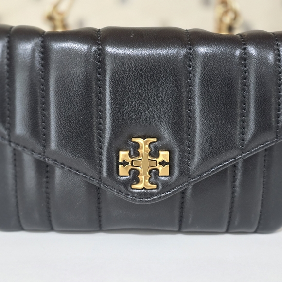 Tory Burch Black Quilted Crossbody Bag with Gold Chain - Picture 6 of 7